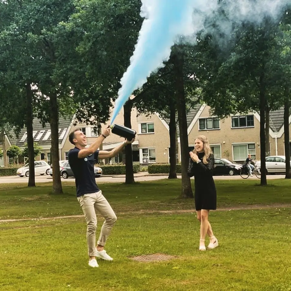 Gender Reveal Feuerlöscher XXL – ergänzendes Detail- oder Anwendungsbild